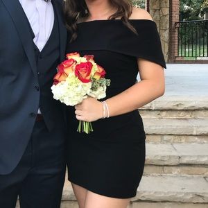 Vince Camuto Off the Shoulder Black Dress